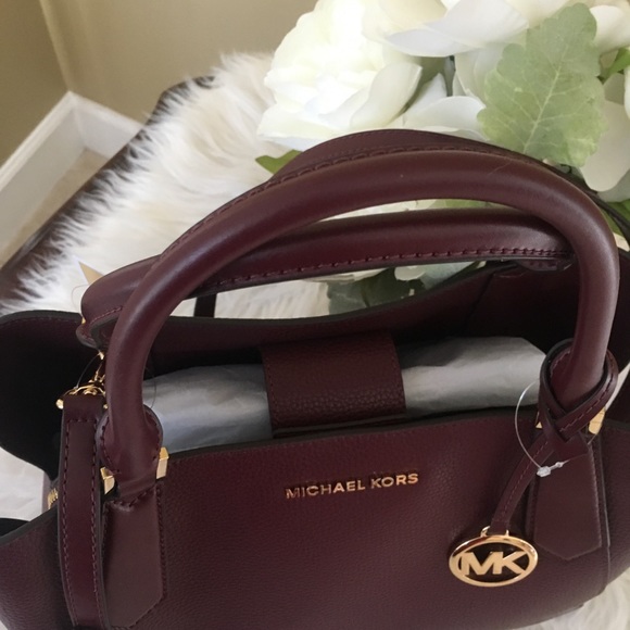New Michael Kors Large Kimberly Satchel - Picture 5 of 8